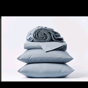 Coyuchi Light Blue Pillow and Sheet Set